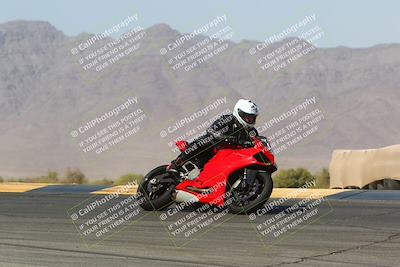 media/Mar-28-2022-Superbike Trackdays (Mon) [[b8603d0f67]]/Open Track Time/Turn 9/